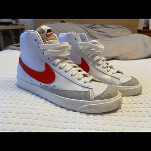 Nike Blazer Mid ‘77 Size 7 Womens/5.5 Mens